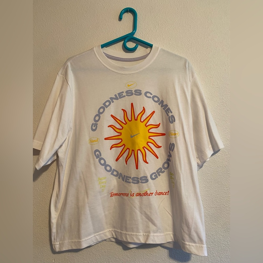 Nike Women’s Recreation Club Tee